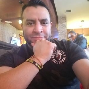 Meet your Posher, Javier